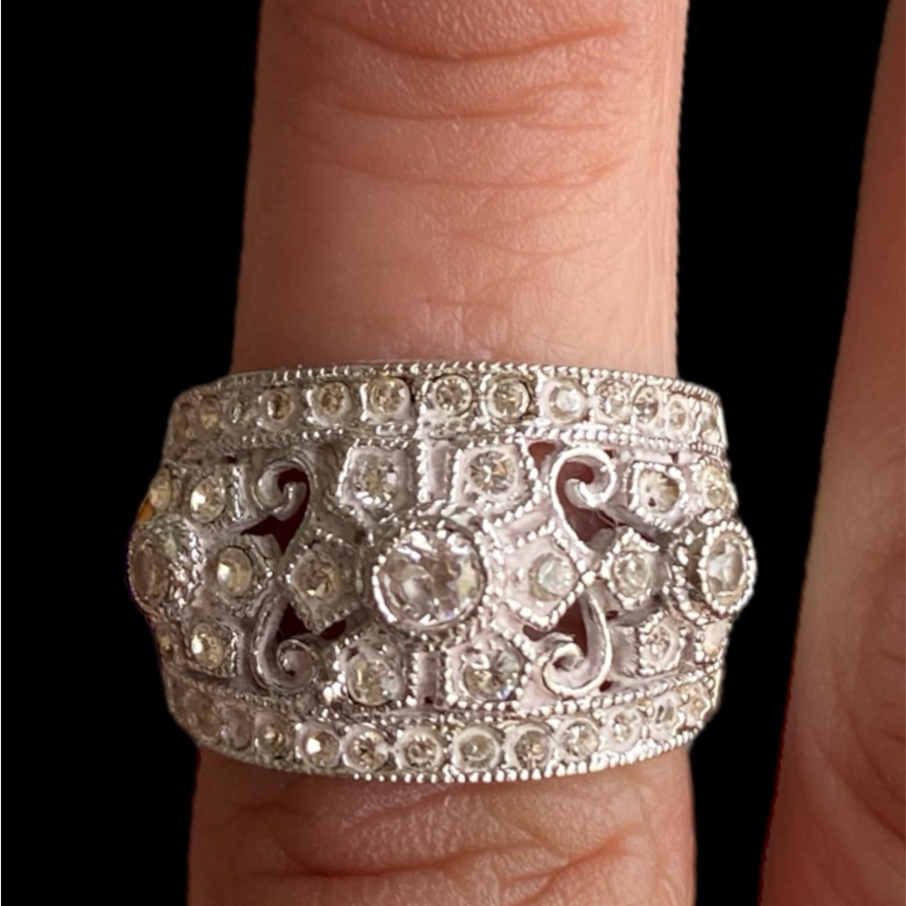 Elegant Silver Diamond Ring